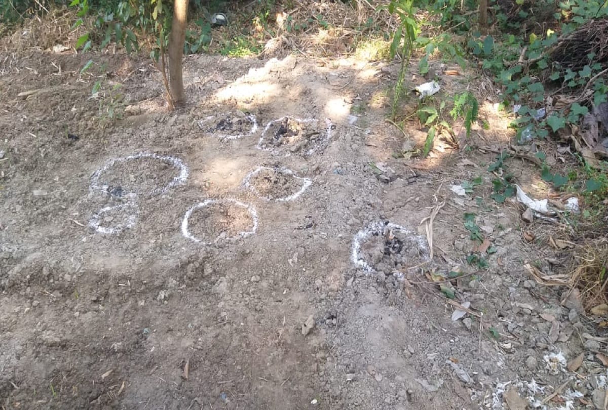 murder in amethi Kidnapped put petrol and burnt Pradhan husband alive see heartbreaking incident pictures