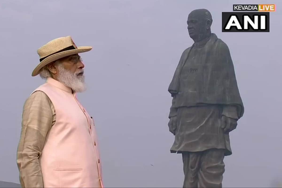 Kangana ranaut tweets on sardar vallabhbhai patel birth anniversary