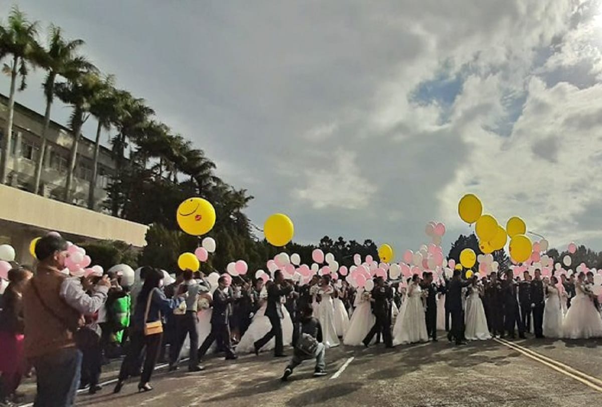 Mass wedding in Taiwan, Same Sex couple tied for marriage for the first time in military camp of taiwan