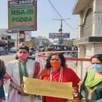 हरिद्वार में प्रदर्शन करतीं साध्वी प्राची