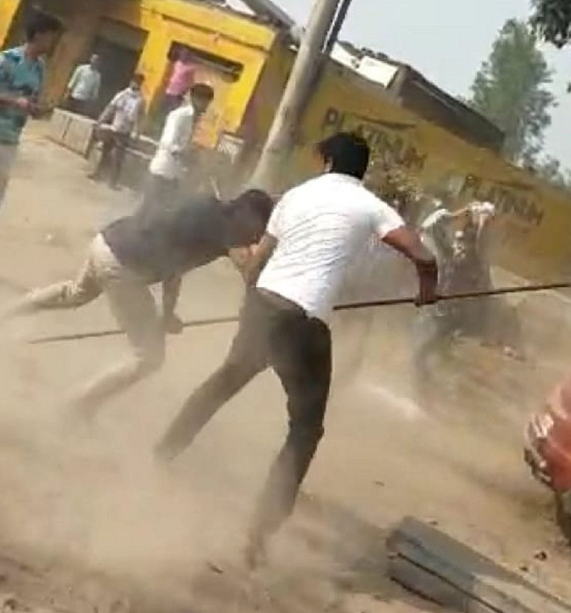 Two village people clash in film style in Bhopa