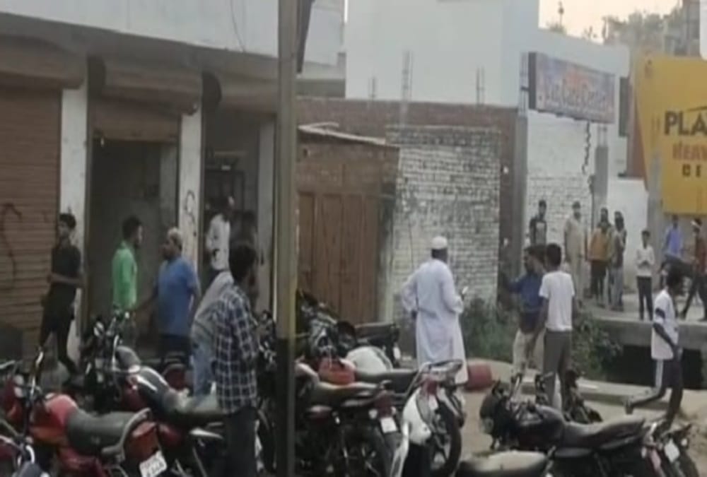 Roorkee Latest News: Ruckus and Beaten Stone Pelting for Car Parking