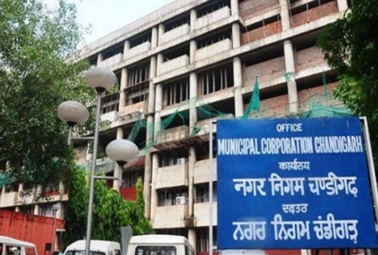 Chandigarh Municipal Corporation will get vehicles to collect garbage from door to door