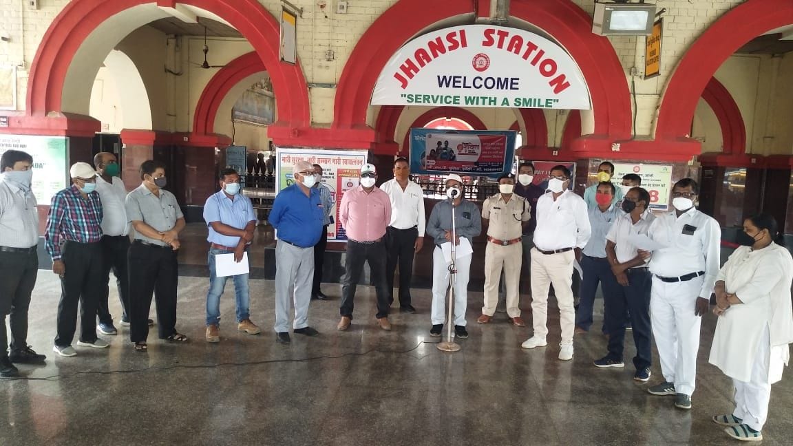 Railway train start