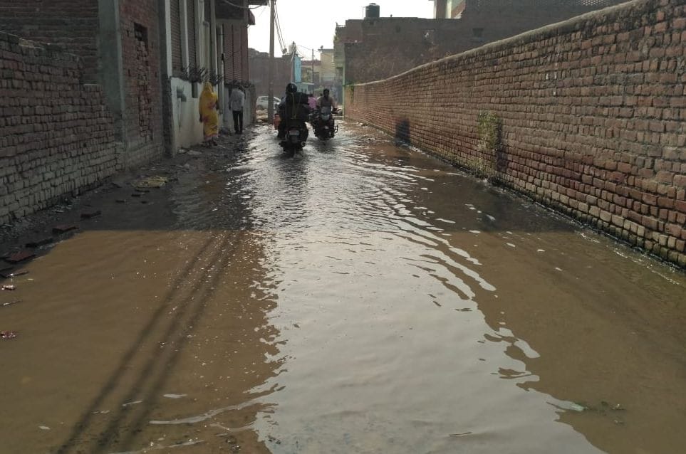 Pepole angry with officers