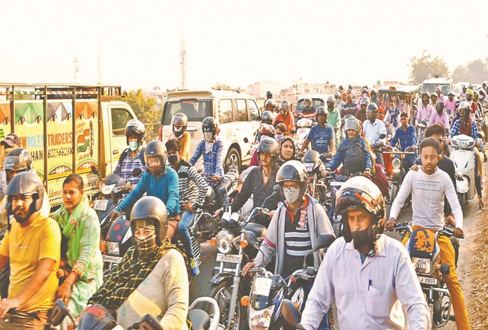 Roorkee: Traffic Jam on Delhi Haridwar Highway due to Accident and Shobha Yatra, Photos