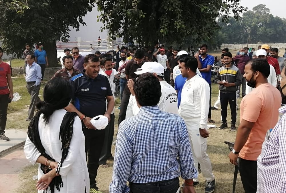 Cricket match on 100 years celebration of Lucknow University.