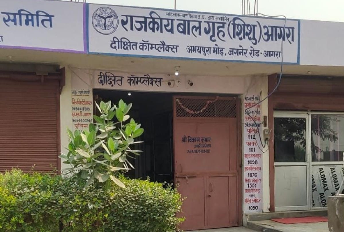 woman found newborn baby on footpath in agra