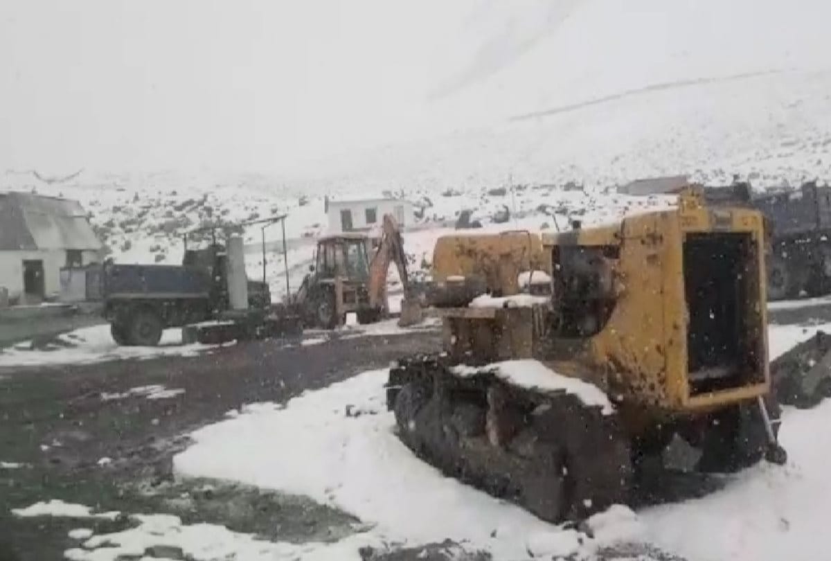 Weather Today: thunderstorm warning for five districts in himachal, fresh snowfall expected on the peaks