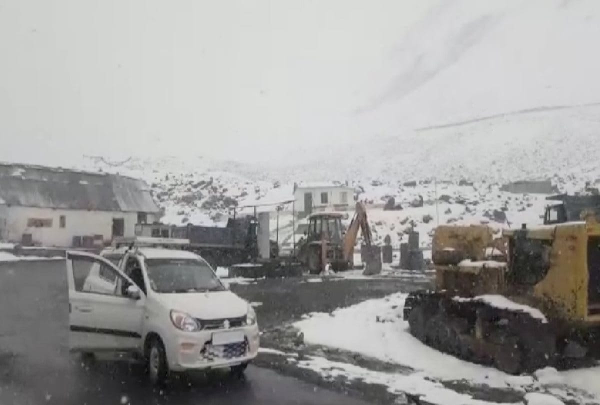 Weather Today: thunderstorm warning for five districts in himachal, fresh snowfall expected on the peaks