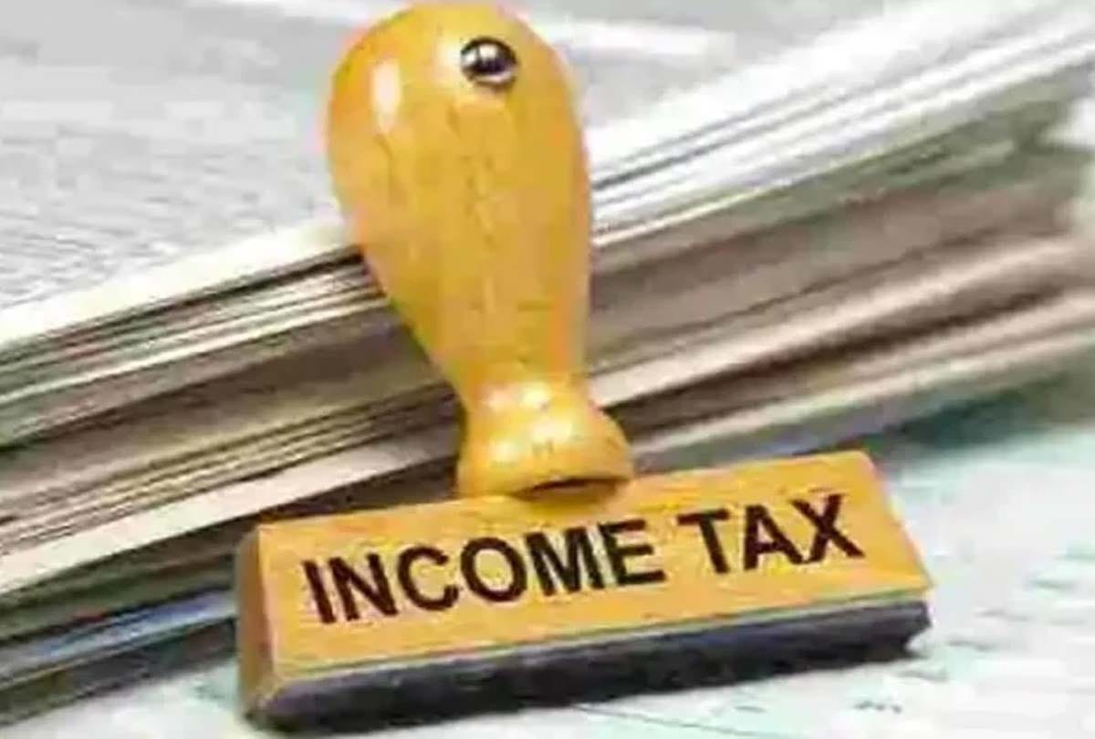 Income tax raid of six bullion traders in banda