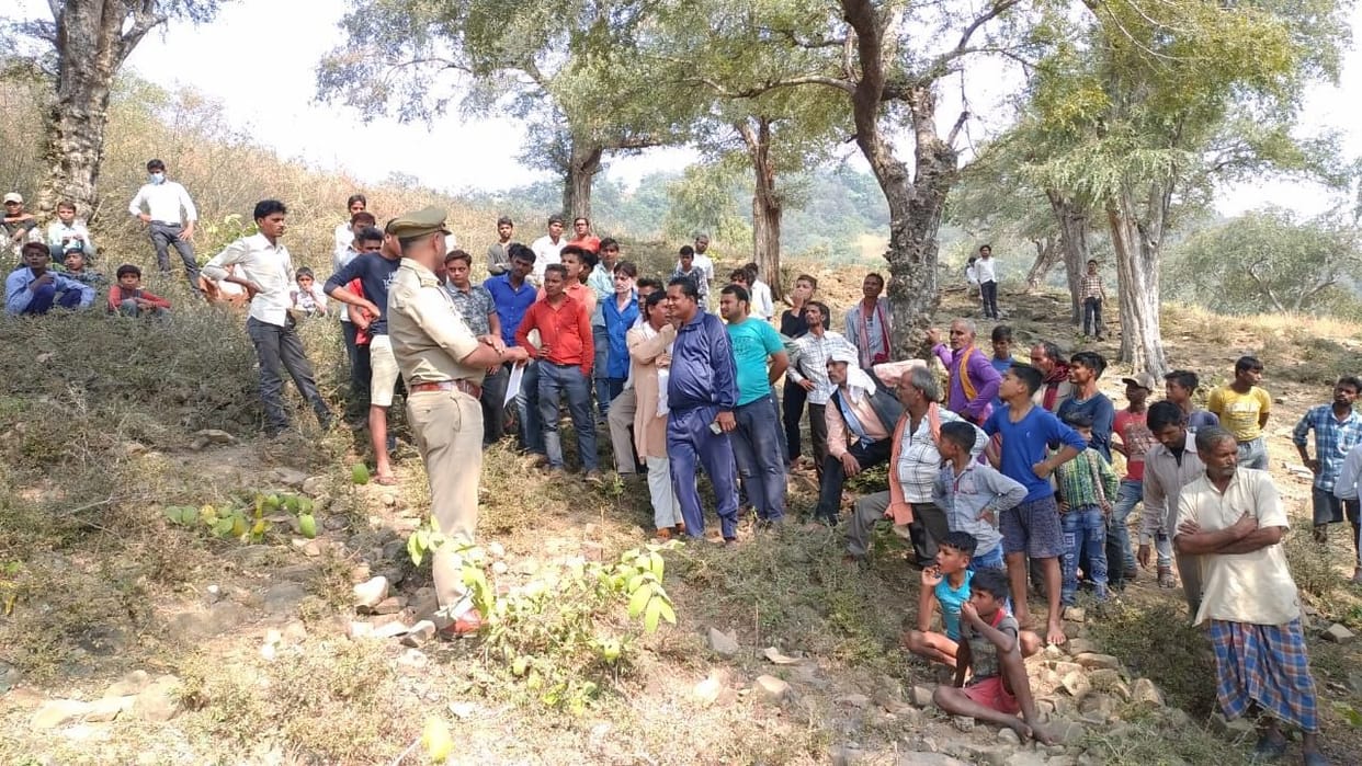 Teen's body found hanging from tree in chitrakoot