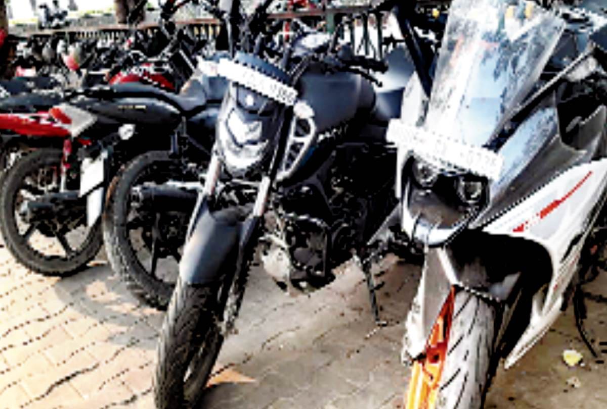 six arrested for bike stunt in lucknow