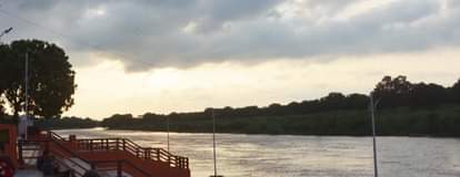 बेल्हा देवी धाम के पश्चिम भुलियापुर व बराछा गांव के बीच सई नदी।