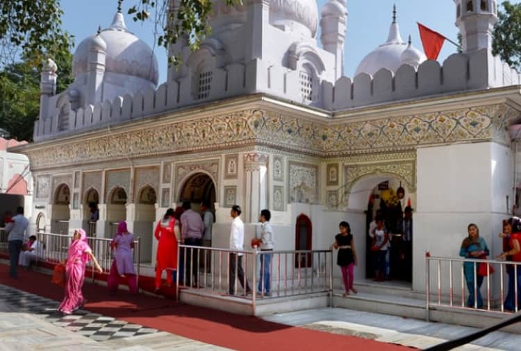 Film actor Govinda reached at Mata Mansa Devi Temple in Panchkula