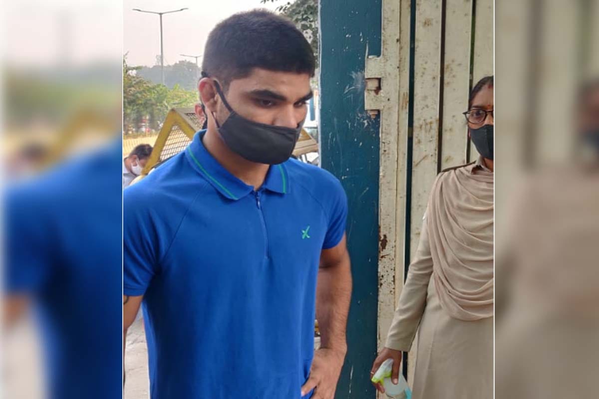 Three thousand dollars of international wrestler stolen in Meerut