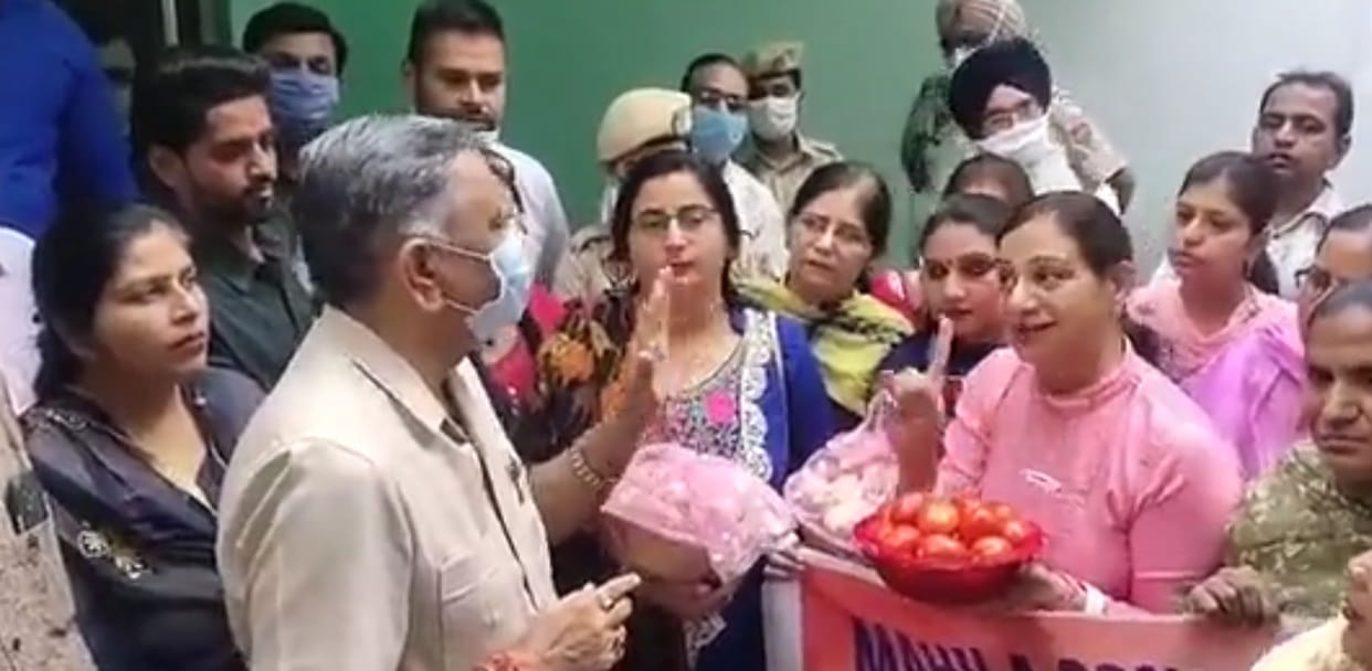 women protest in jalandhar