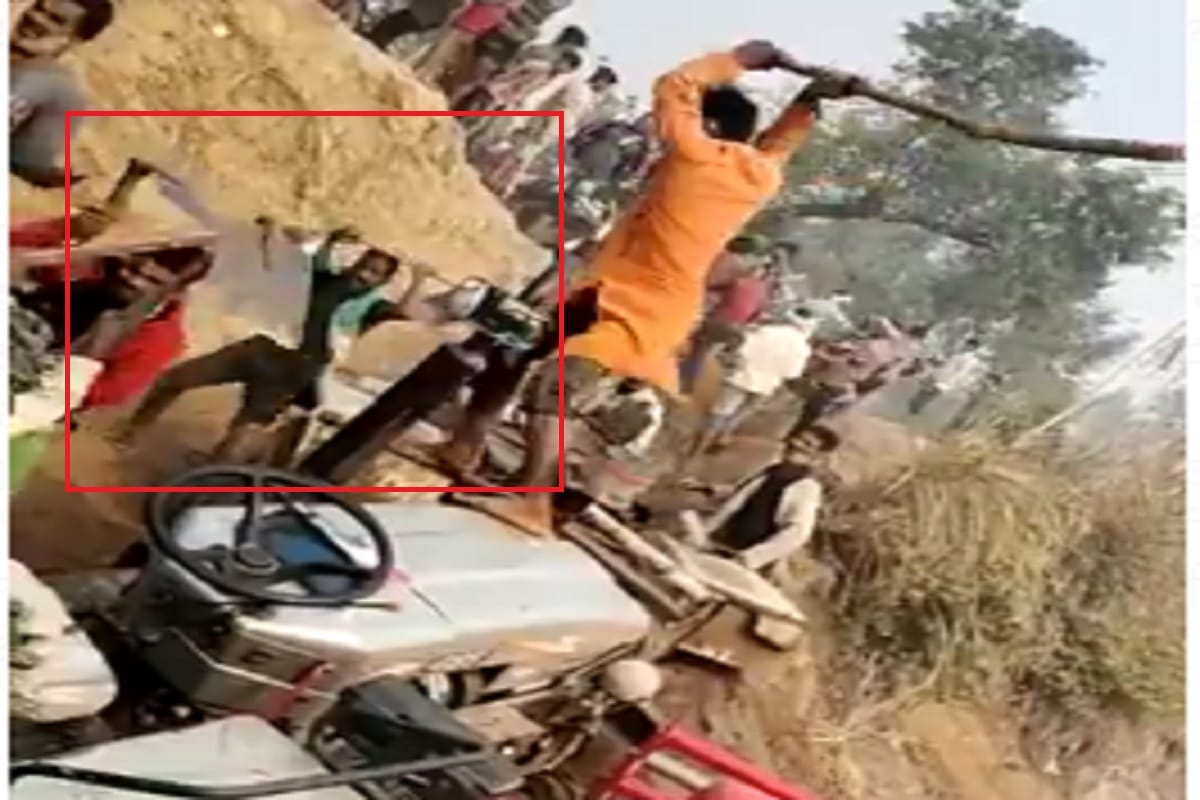 Fight between two parties in Muzaffarnagar and father and son injured