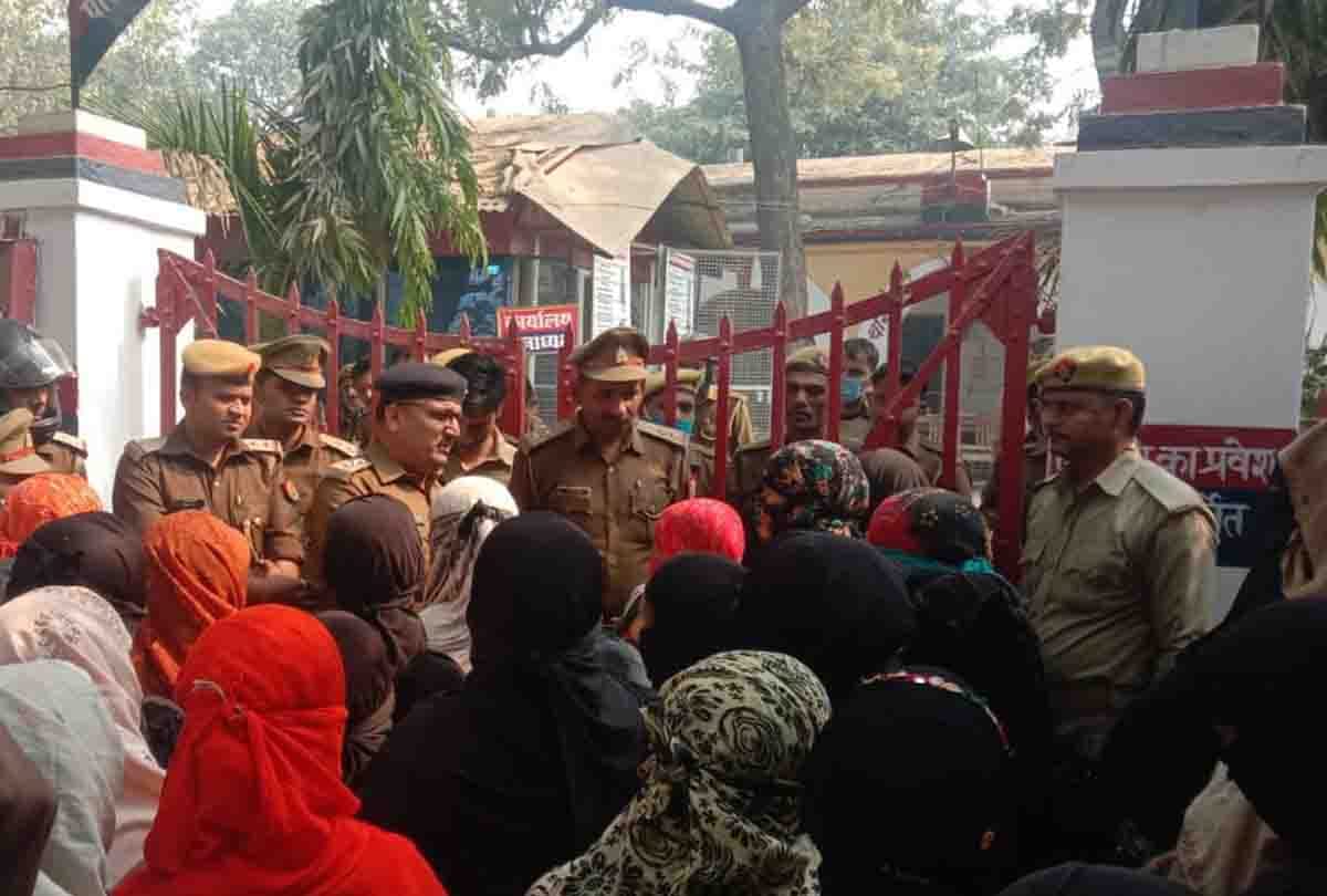 UP: SP leader arrested for molestation and murderous attack by entering house