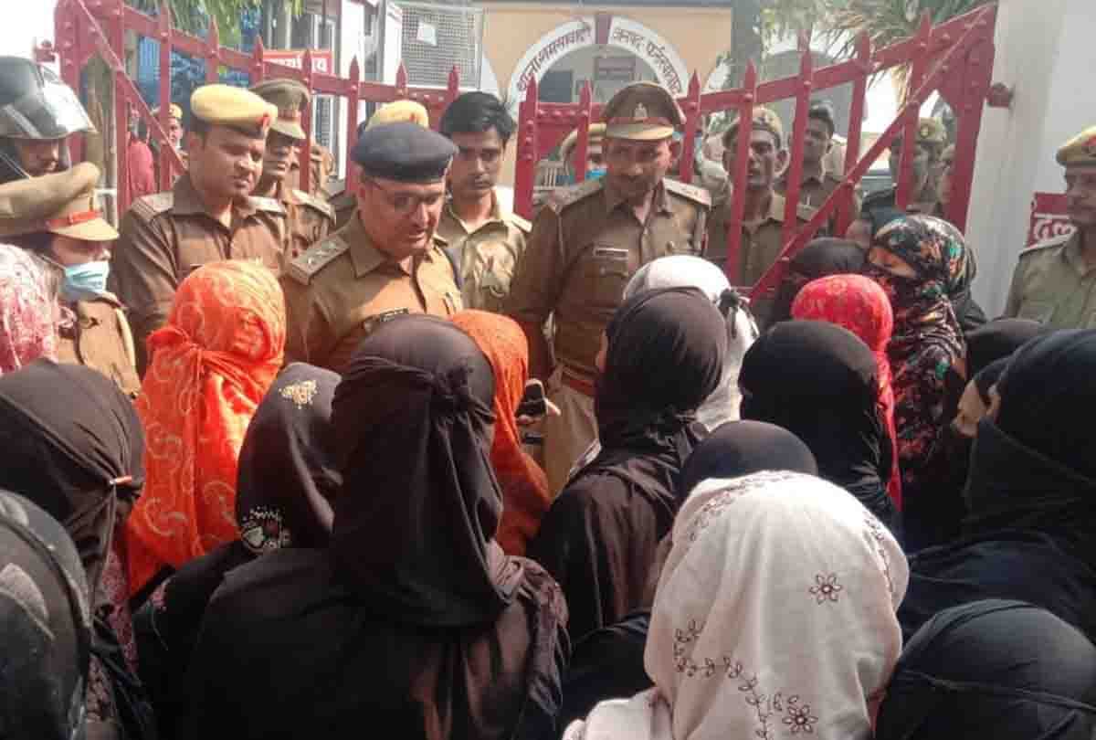 UP: SP leader arrested for molestation and murderous attack by entering house