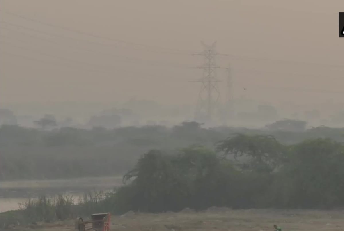 Pollution in Delhi Latest News: Delhi Air Quality Index (AQI) delhi ncr air quality continues to be in very poor quality delhi weather temperature dips cool wind blowing