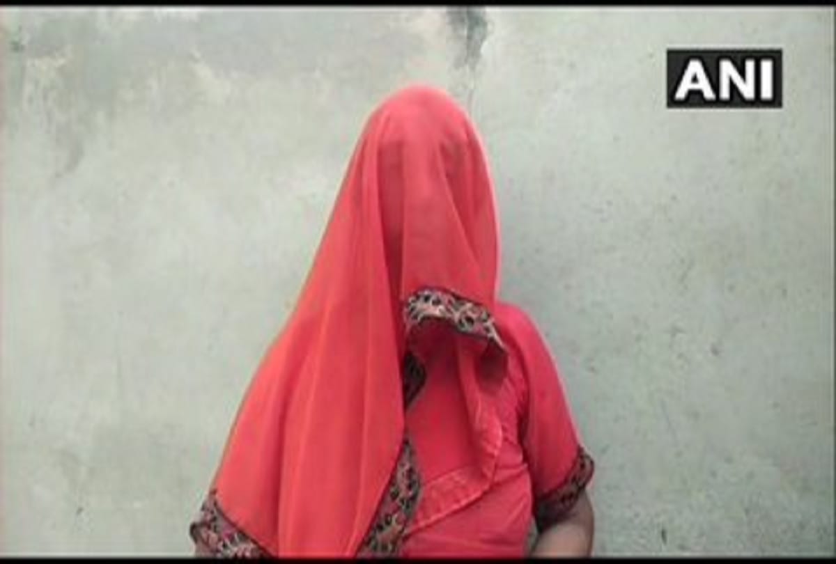 Aligarh news:Missing woman from Delhi reached the police station after getting rid of elderly couple's clutches