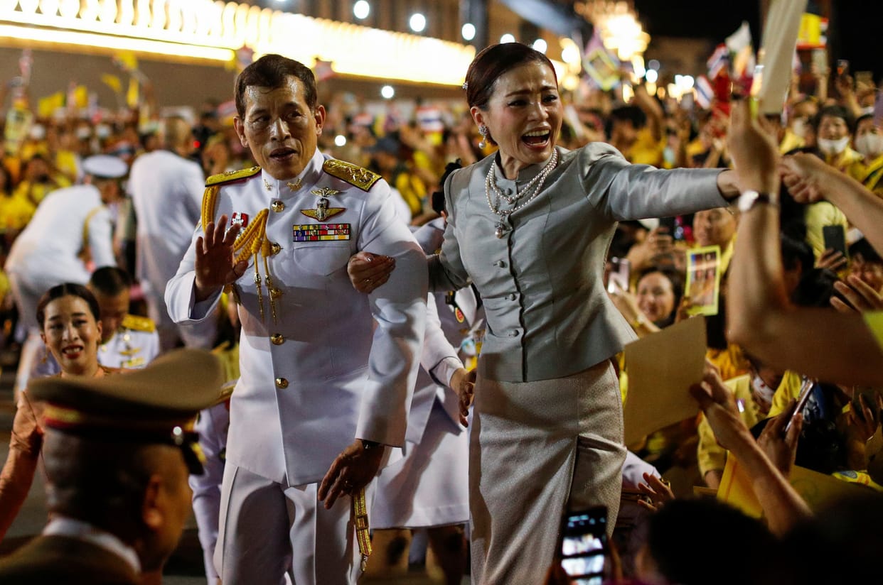 King of Thailand maha vajiralongkorn talks to agitators about reconciliation, called Thailand the land of compromise