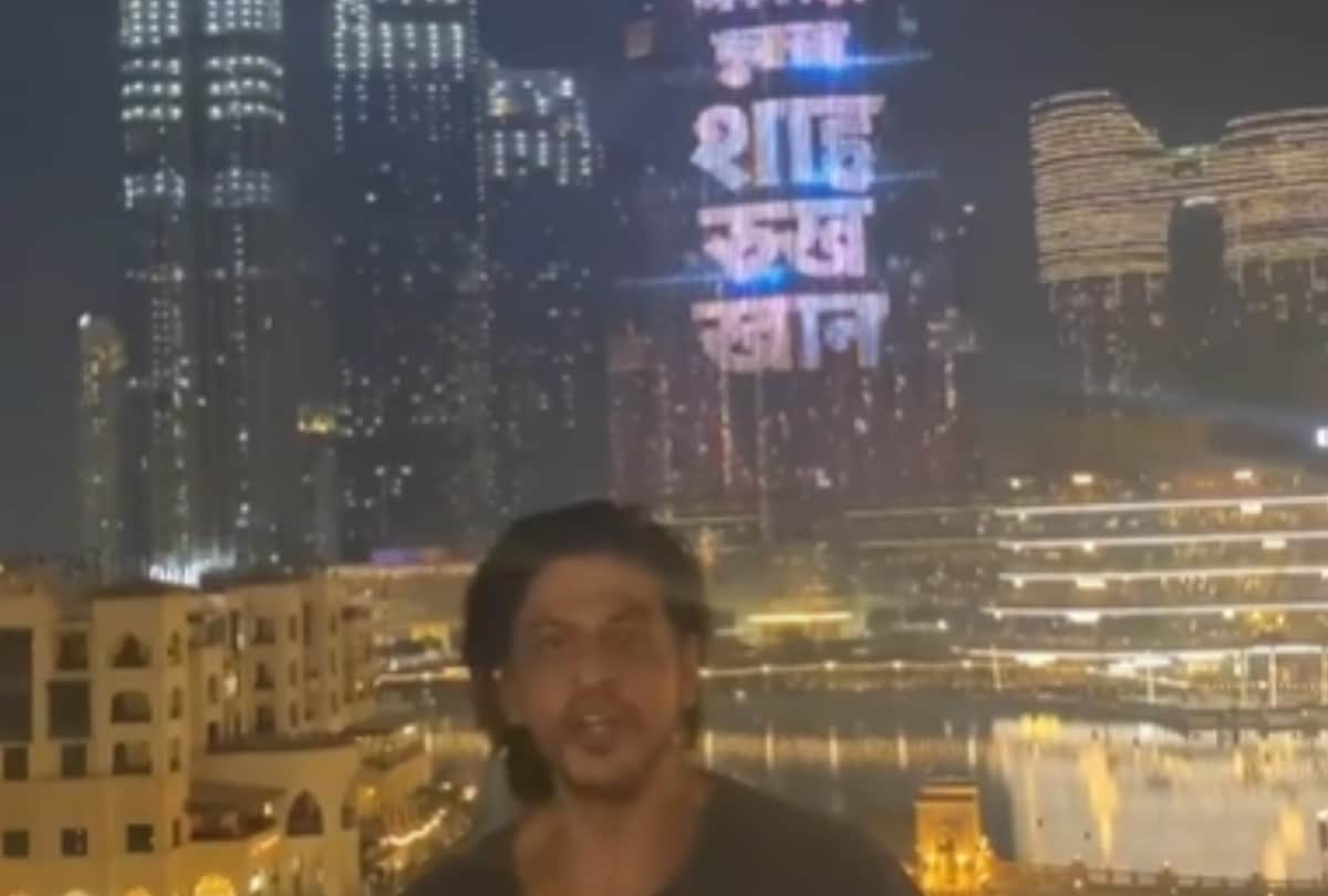 Twitterati Wants To Celebrate His Birthday On Burj Khalifa Like Shahrukh Khan Sonu Sood Gave Him Hilarious Reply