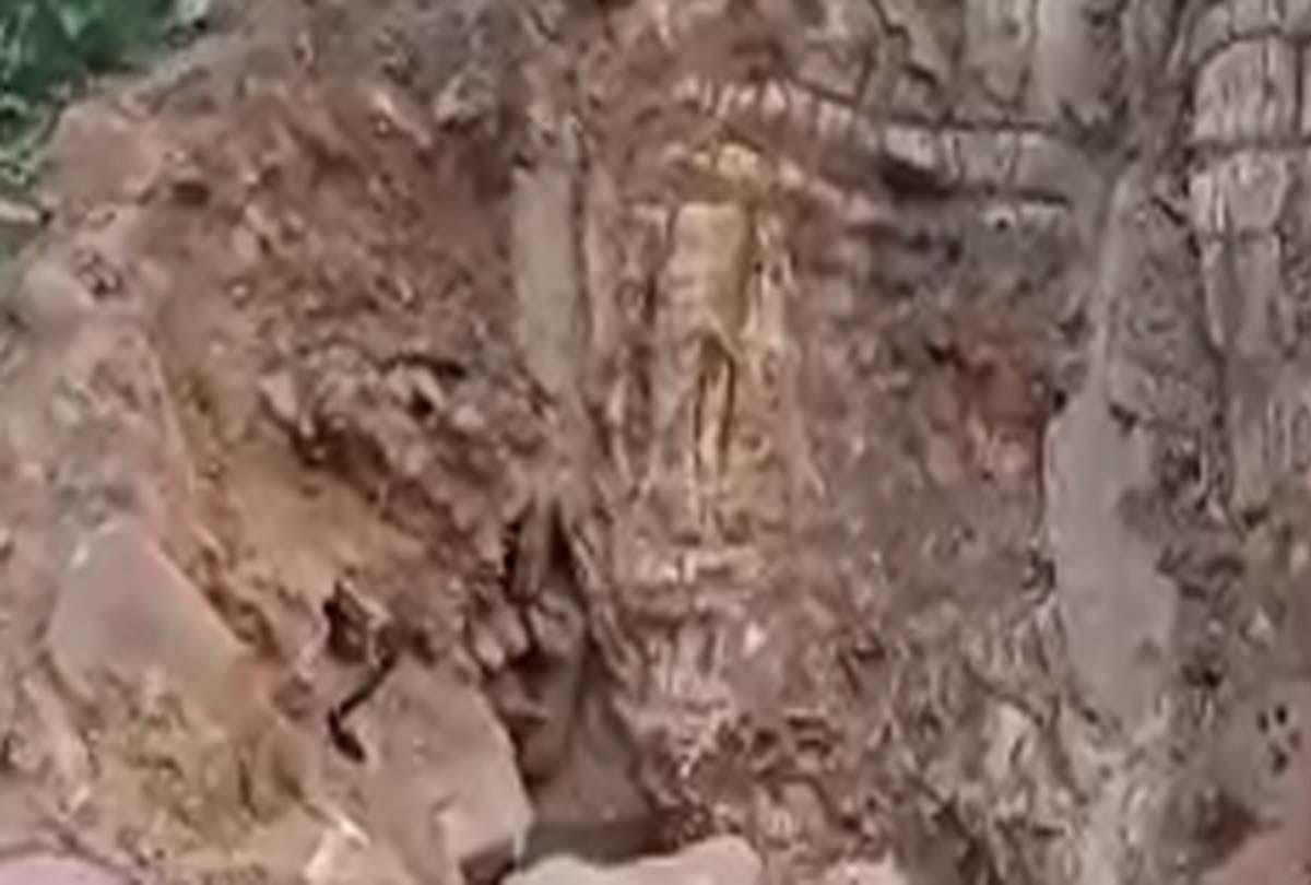The other end of the mysterious cave found in Lord Ram's Tapobhoomi Chitrakoot, inside was such a view