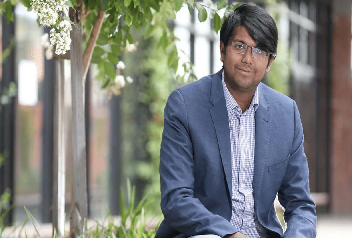 aamir qutub inspiring story airport cleaning boy formed company with turnover of 10 crore rupees