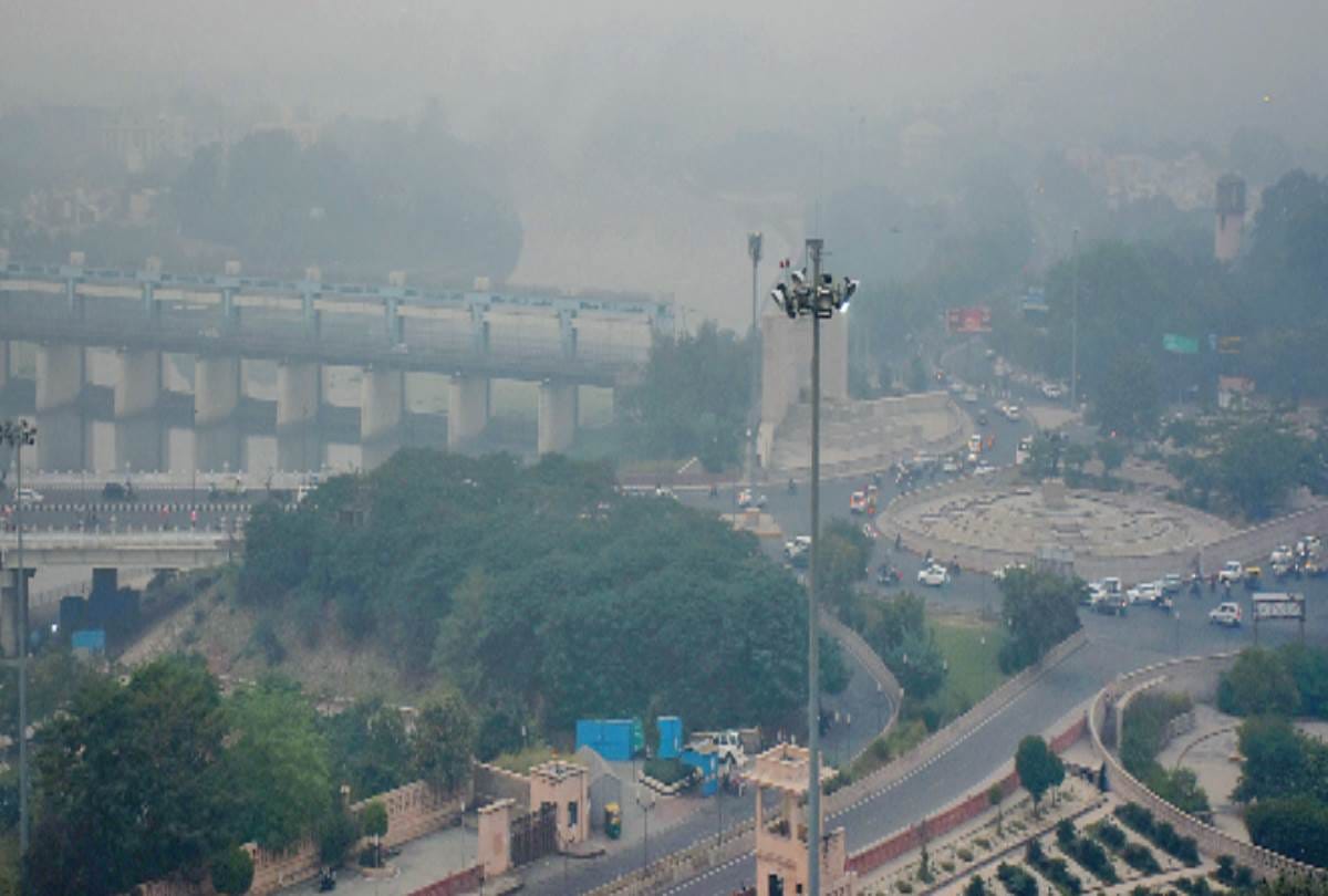 Delhi air quality slips into severe category due to slow winds air quality index recorded at 413