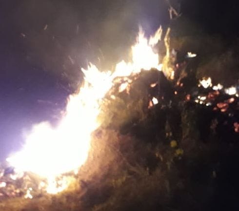 Chaotic elements set fire to grass loots in Bisradi