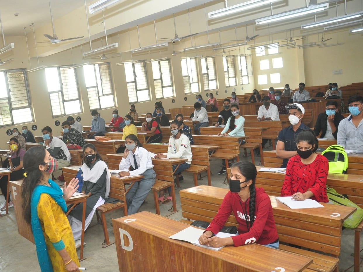 75 percent students present in university