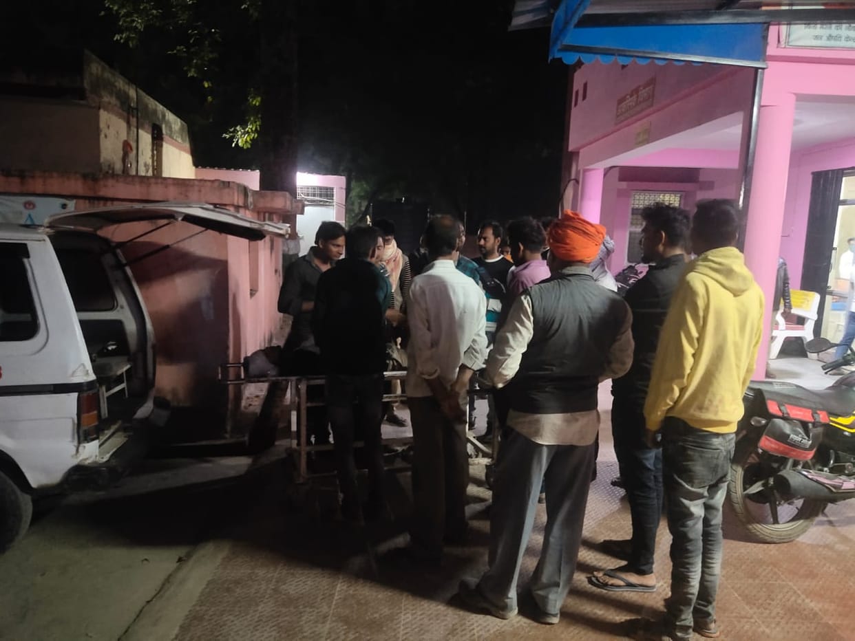 Truck collided with three bike riders in Fatehpur, refer