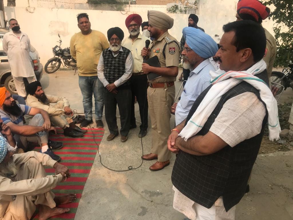 Strike to give justice to victim farmer in Halwara Ludhiana