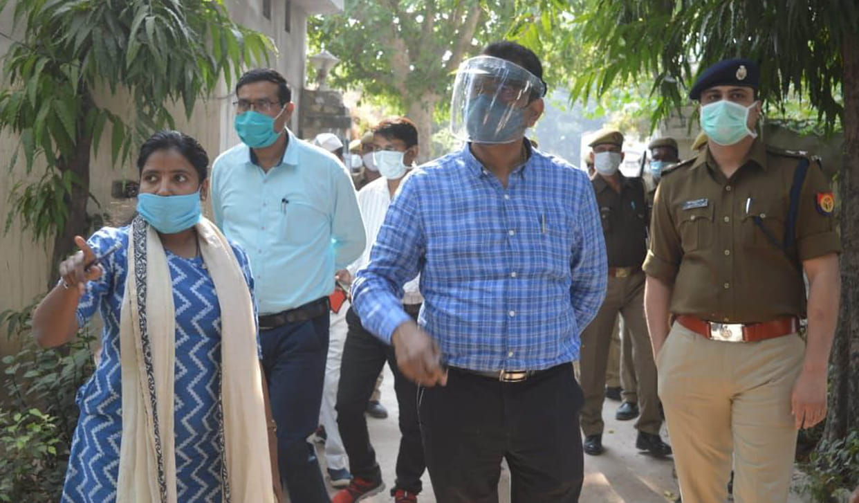 Banda's Mohit became University Topper in B.Com.