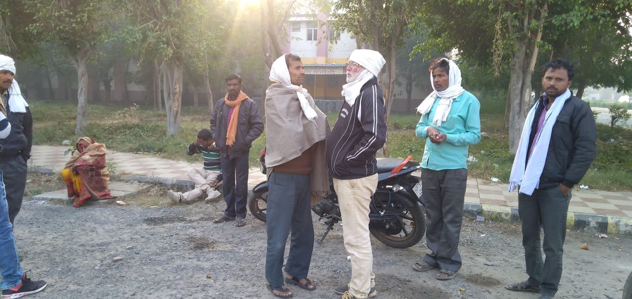 traiktar kee chapet mein aane se dhaan vyaapaaree kee maut
