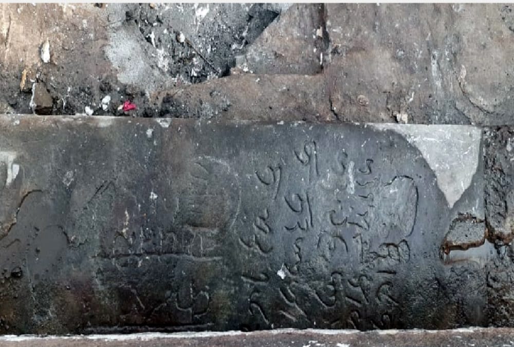 Haridwar: Ancient script seen on stones of Har Ki pauri stairs