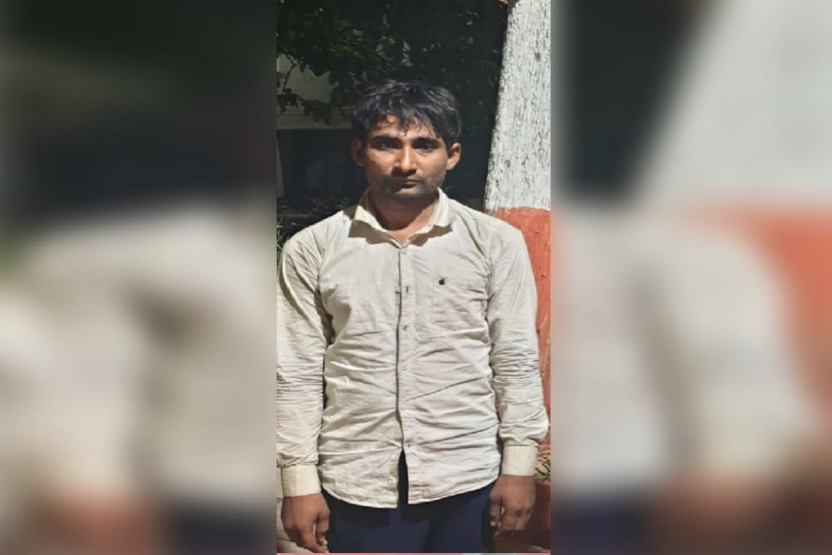Police has busted a gang and three accused arrested in Meerut City