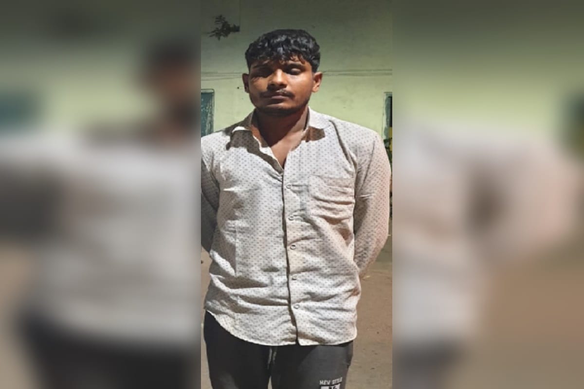 Police has busted a gang and three accused arrested in Meerut City
