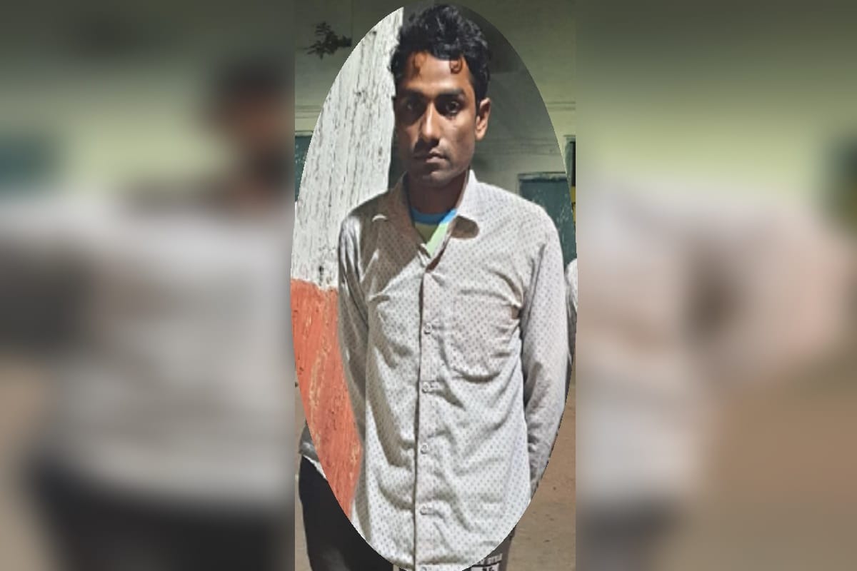 Police has busted a gang and three accused arrested in Meerut City