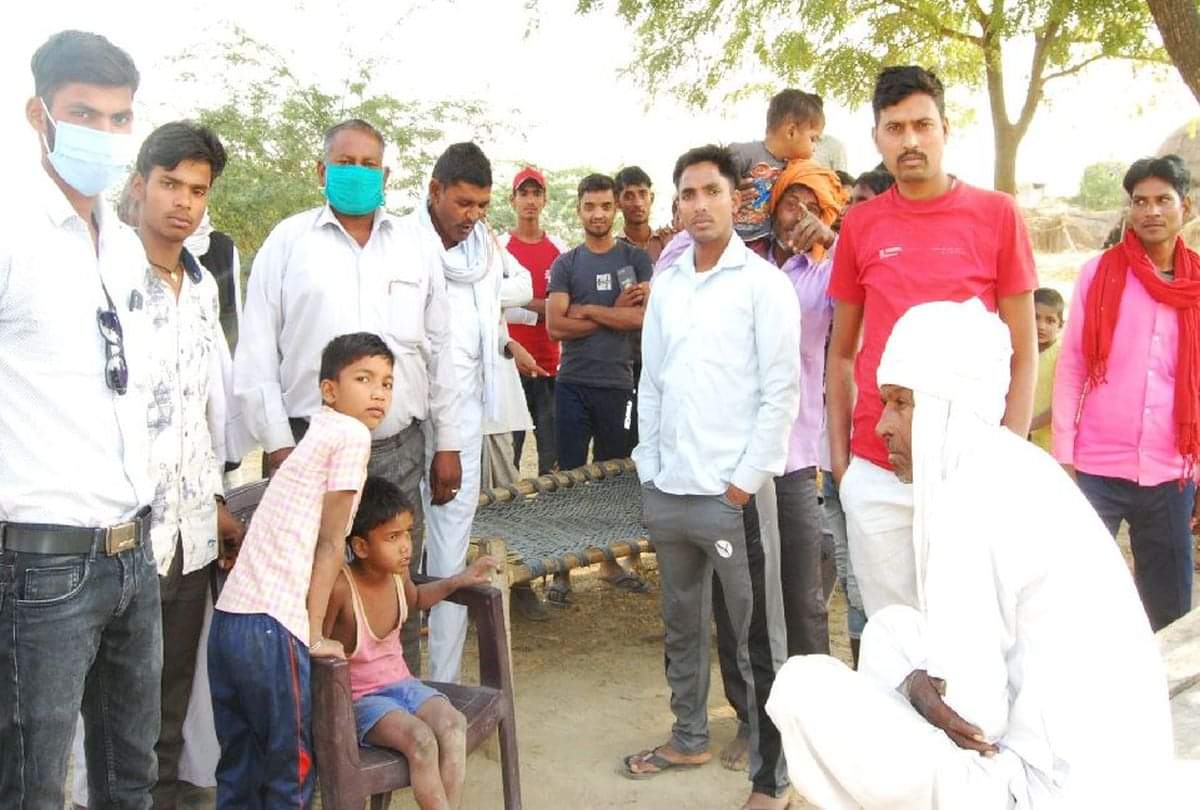 Tundla By Election 2020: First Voter Cast Vote For Assembly