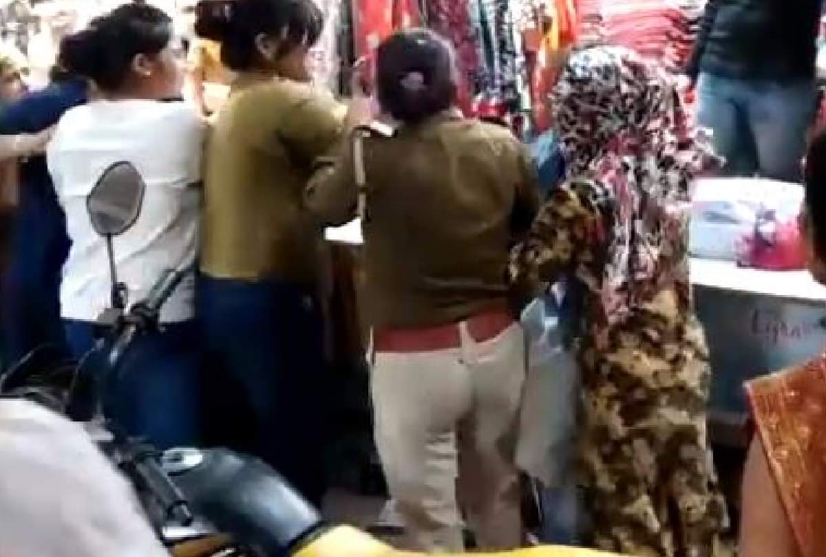 woman beaten to minor girl in etah