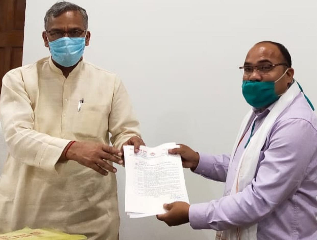 MLA raise demand in front of CM