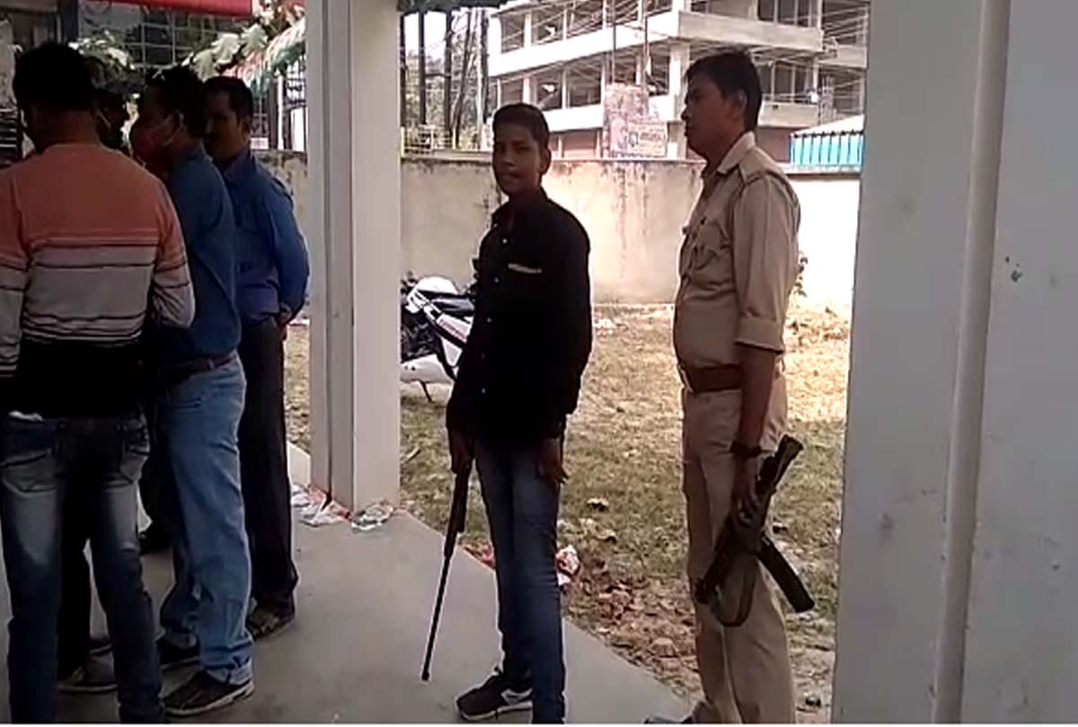 FIR in case of making minor a gunner