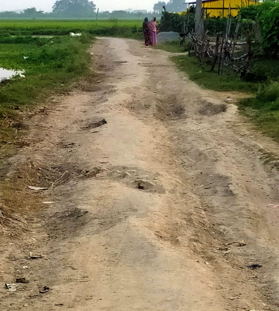 The pits left on the roads, the administration got empty