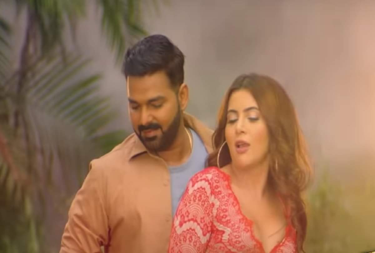 Pawan Singh and Sahar Afsha song tohari Surtiya has been relase from the film ghatak