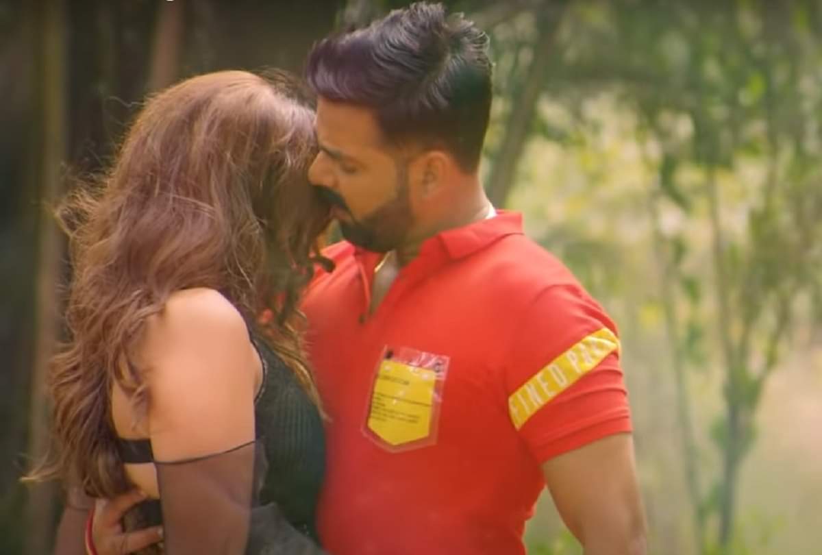 Pawan Singh and Sahar Afsha song tohari Surtiya has been relase from the film ghatak