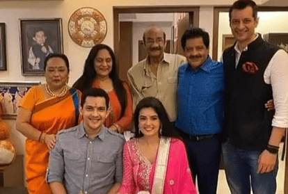 Aditya Narayan and Shweta Agrawal roka ceremony picture viral on social media