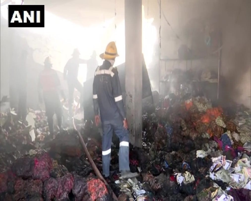 Gujarat Clothing warehouse in Ahmedabad caught fire several people saved